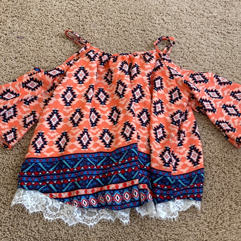 Adjustable strap float off the shoulder lace blouse